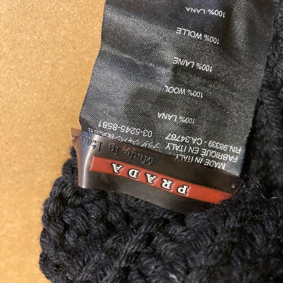 Prada wool hat with pompom , col. Black O/S - Picture 4 of 4